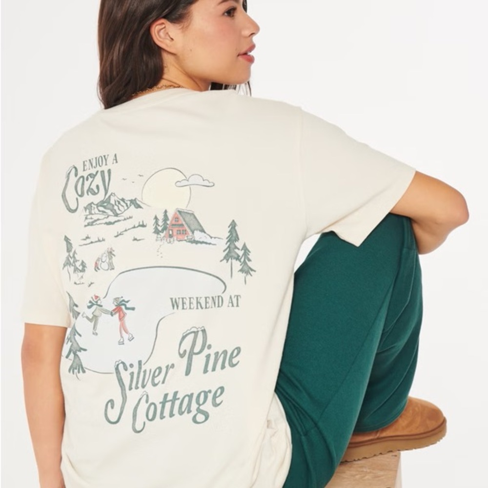Hollister Cozy Cream T-Shirt